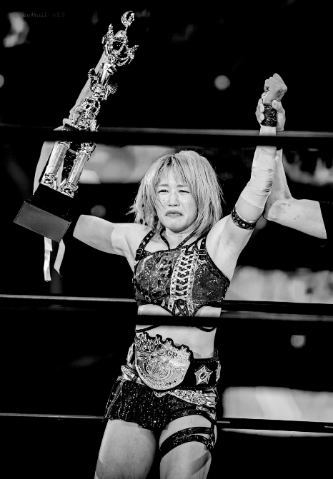 Syuri new IWGP champ